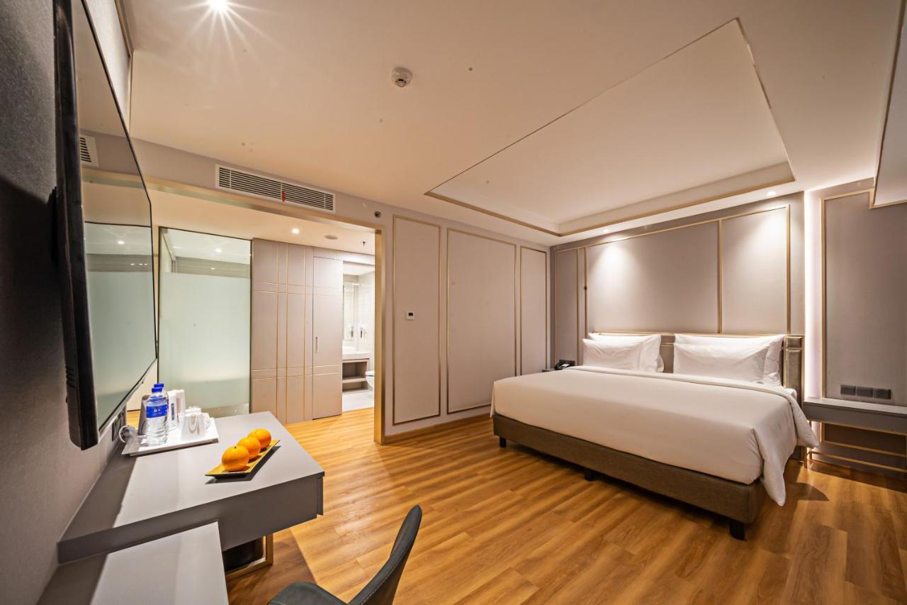 Platinum Hotel Tunjungan Surabaya Kültér fotó