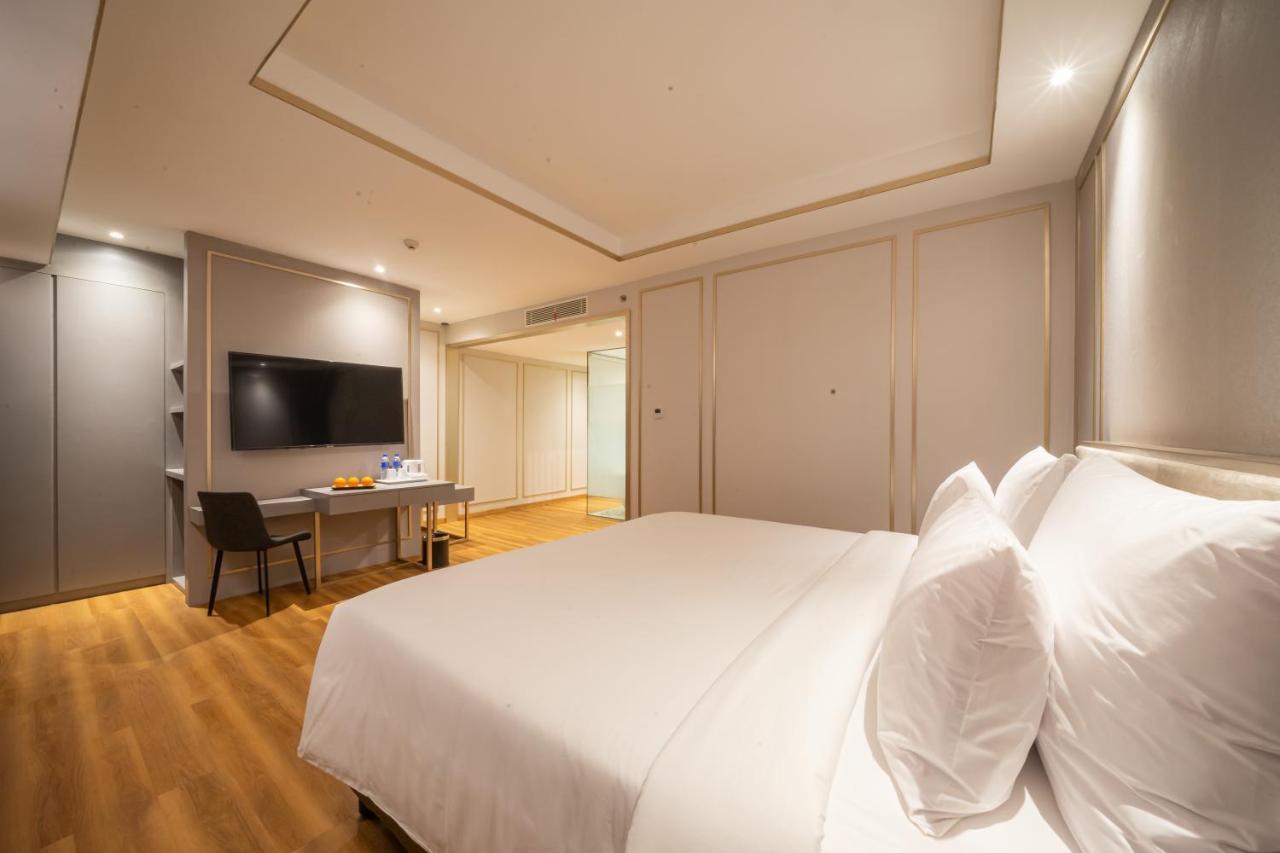 Platinum Hotel Tunjungan Surabaya Kültér fotó