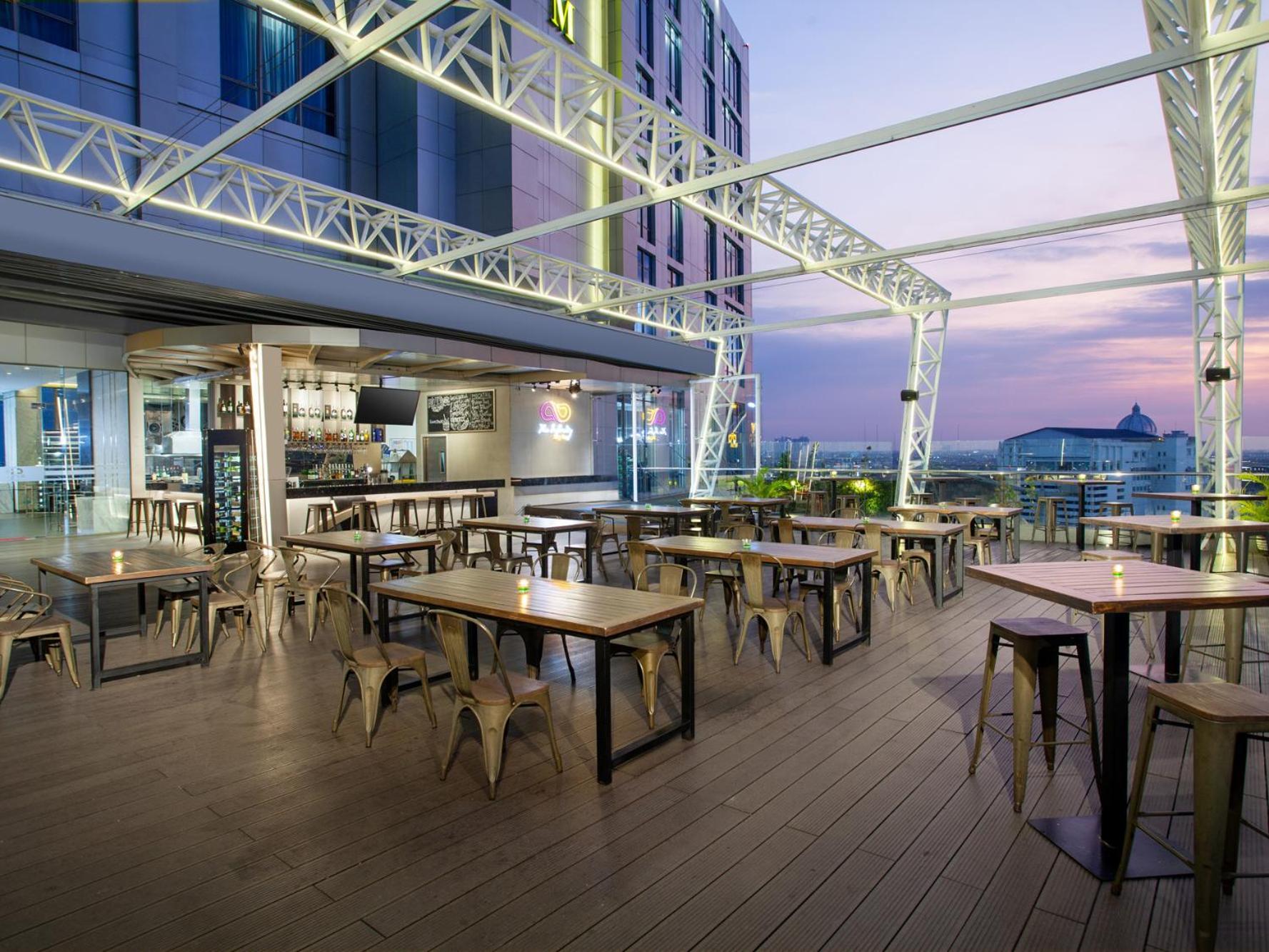 Platinum Hotel Tunjungan Surabaya Kültér fotó